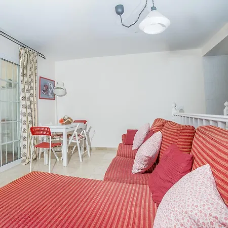 Las Arenas Apartamento 4p Piscina Apartmán
